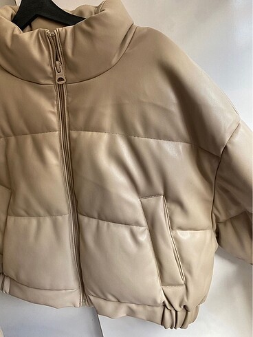 l Beden Pull&bear şişme mont