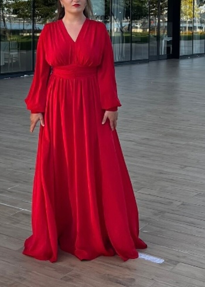 Kırmızı abiye elbise - Görsel 4