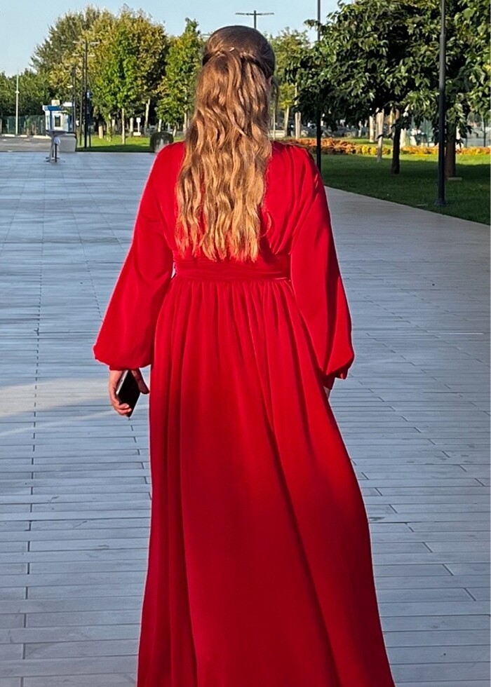 Kırmızı abiye elbise - Görsel 3