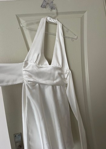 Zara boyundan bağlamalı saten elbise - Görsel 2