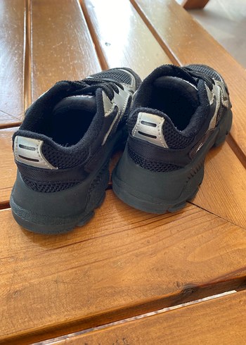 23 Beden Erkek Çocuk lacoste Spor Ayakkabı