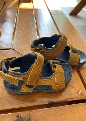 23 Beden Kahverengi Süet Tokalı zara Erkek Çocuk Sandalet