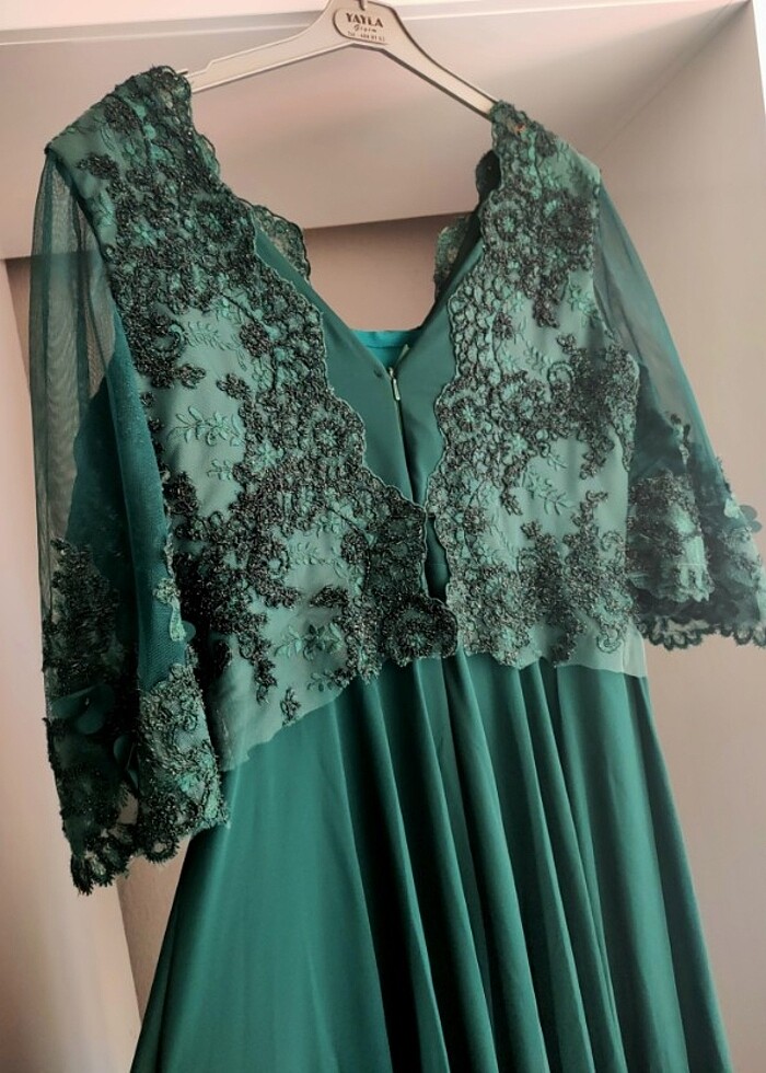 Zümrüt yeşili abiye - Görsel 4