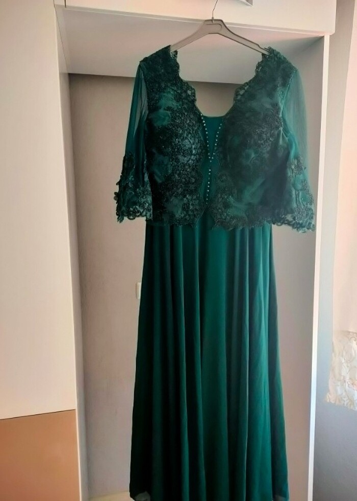 Zümrüt yeşili abiye - Görsel 5