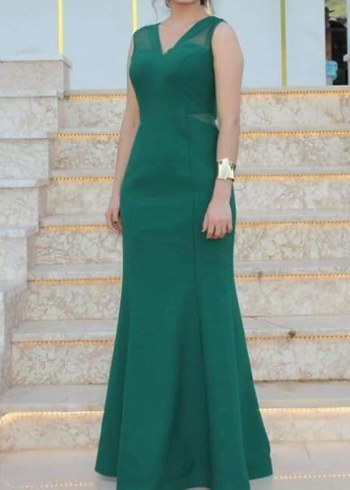 Uzun Yeşil V Yaka Kolsuz Kadın Abiye - Görsel 3