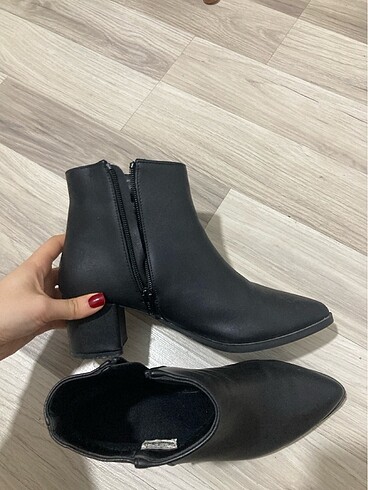 LC Waikiki siyah topuklu ayakkabı