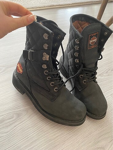 Harley Davidson Kadın bot