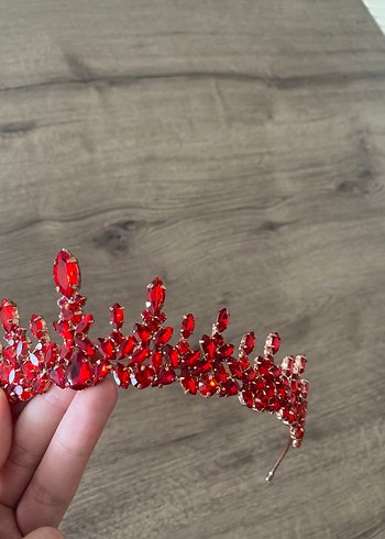 Kırmızı Parlak Kristal Taç - Görsel 6