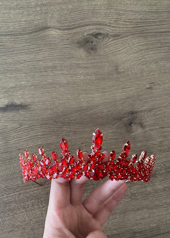 Kırmızı Parlak Kristal Taç - Görsel 3