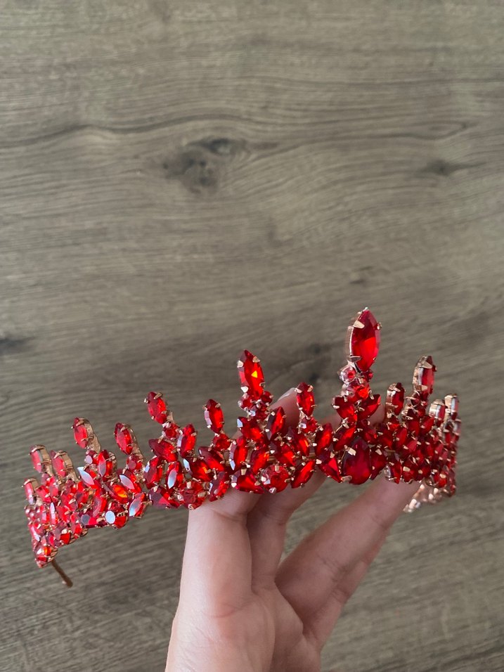 Kırmızı Parlak Kristal Taç - Görsel 4