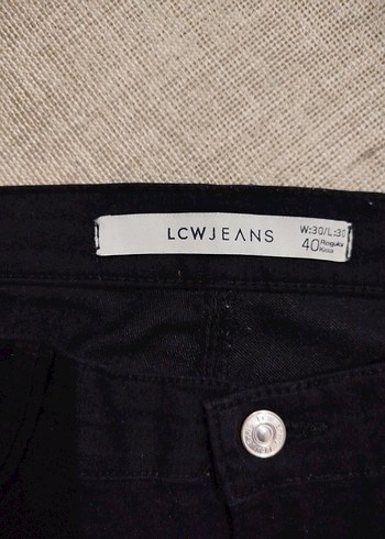 30 Beden Siyah Regular Fit Midi Kadın Kot Pantolon lcw