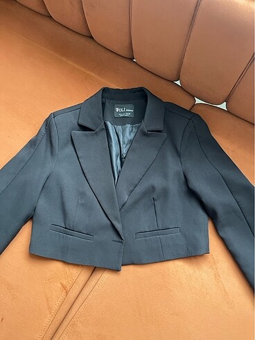 siyah crop ceket