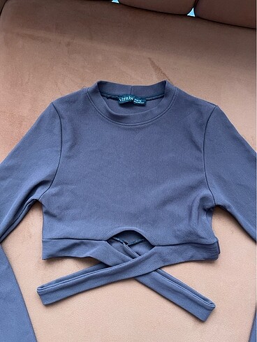 Zara kahverengi belden çapraz crop üst