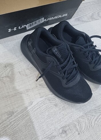 Under armour spor ayakkabı