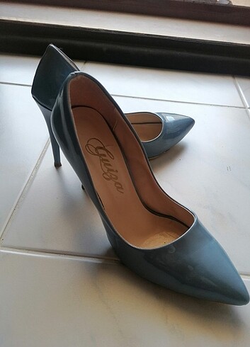 Mavi stiletto