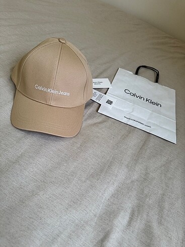 Calvin klein şapka