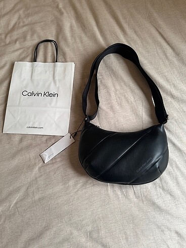Beden Calvin klein çanta