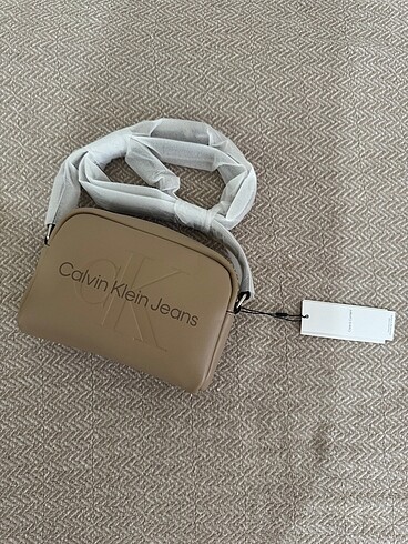  Beden Calvin klein çanta