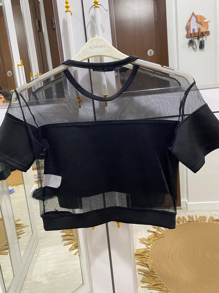 Tül detaylı Crop Bluz - Görsel 4