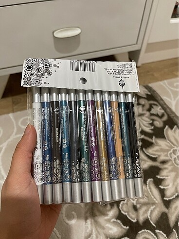 Renkli Eyeliner