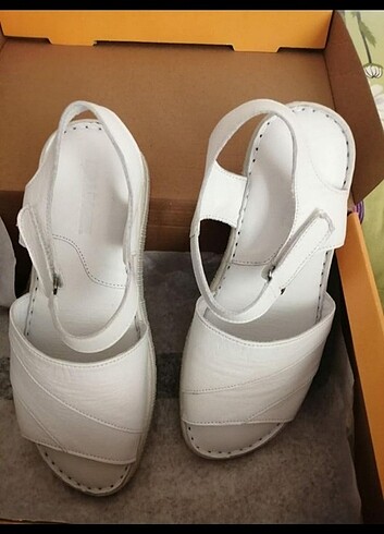Bayan Beyaz ayakkabı 