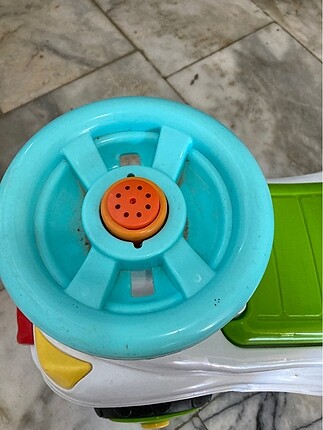Beden Fisher price araba