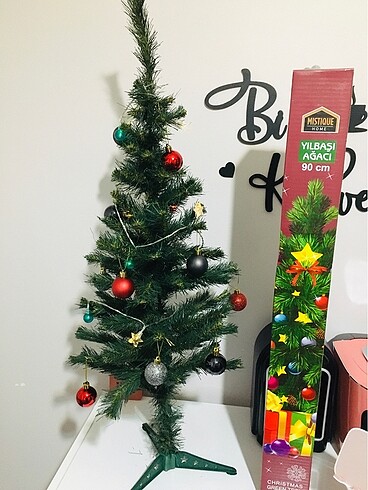 90 CM ÇAM AĞACI VE 12 ADET TOP SÜS (ışık dahil değil)