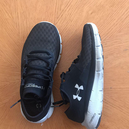 37 Beden Under Armour Spor Ayakkabı