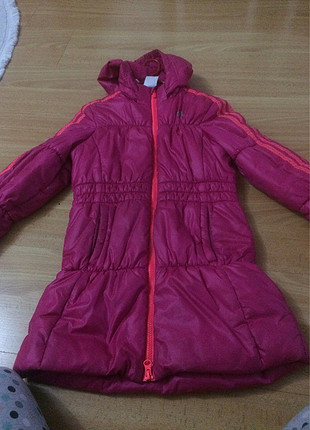Adidas marka