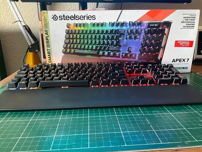 Steelseries Apex 7 Oyuncu Klavyesi