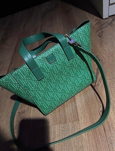 İpekyol monogram çanta