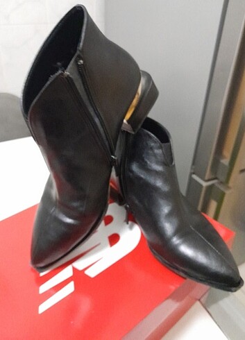 Kadin bot - Görsel 6