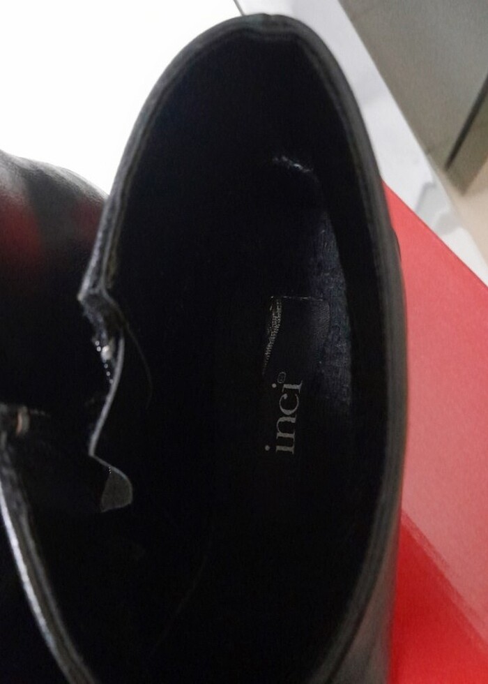 Kadin bot - Görsel 3