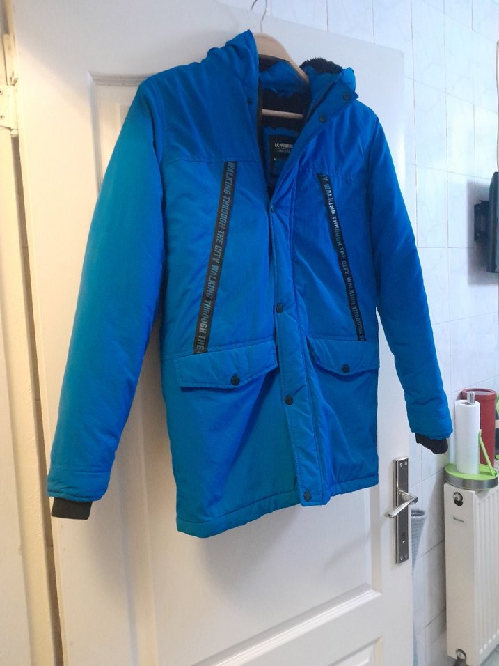 Erkek Çocuk Mavi Kapüşonlu mont lcwaikiki 12 /13 yaş - Görsel 2