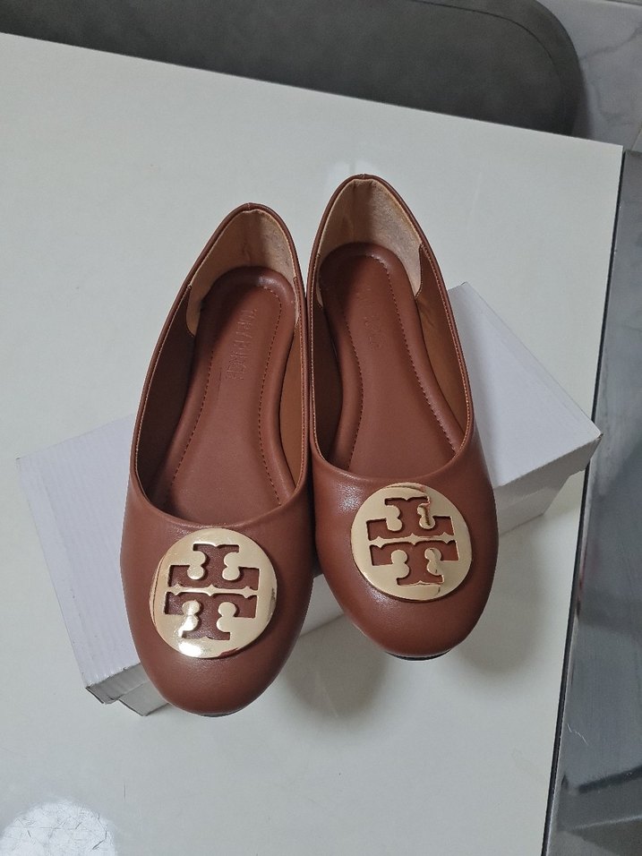 Tory Burch Kahverengi Tokalı Kadın Babet - Görsel 4