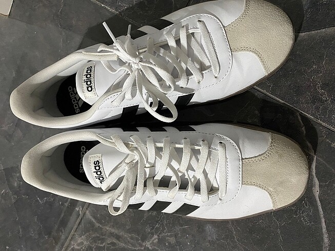 Adidas spor ayakkabı