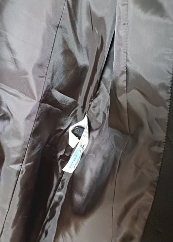 Düğmeli Siyah Kaban - Görsel 6