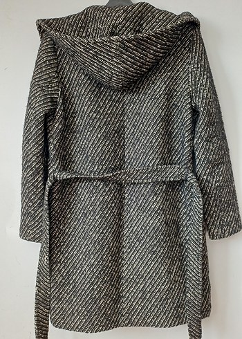 Kemerli Kapüşonlu Kadın Kaban - Görsel 2