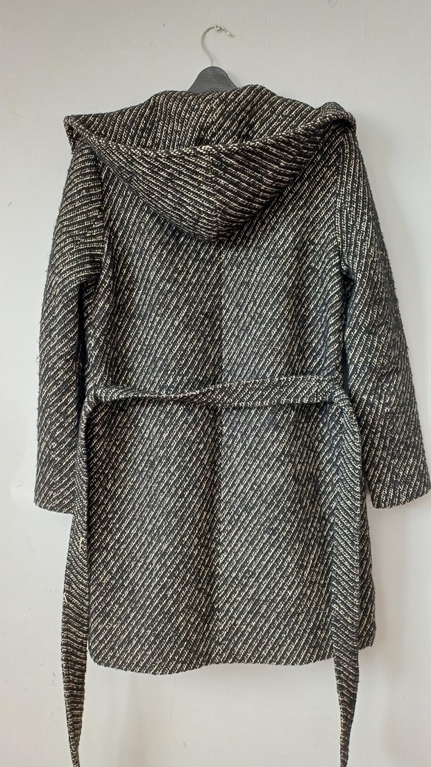 Kemerli Kapüşonlu Kadın Kaban - Görsel 2