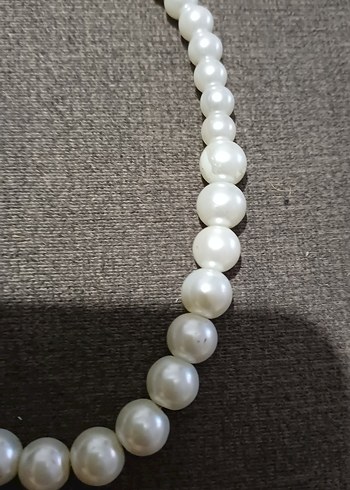 Beyaz Boncuklu Midi Kolye - Görsel 3