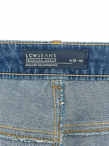 30 Beden mavi Renk LC Waikiki Jean / Kot %70 İndirimli.