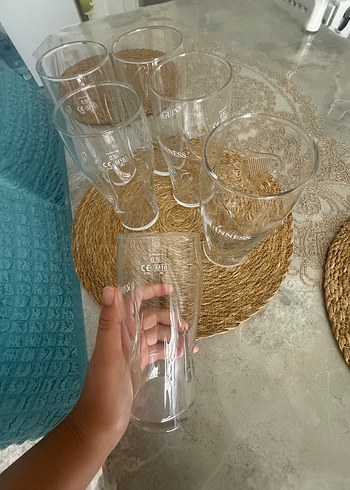  Beden beyaz Renk Guinness Logolu Bira Bardakları Seti