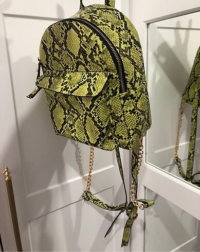 Yılan deri görünümlü çanta - Görsel 4