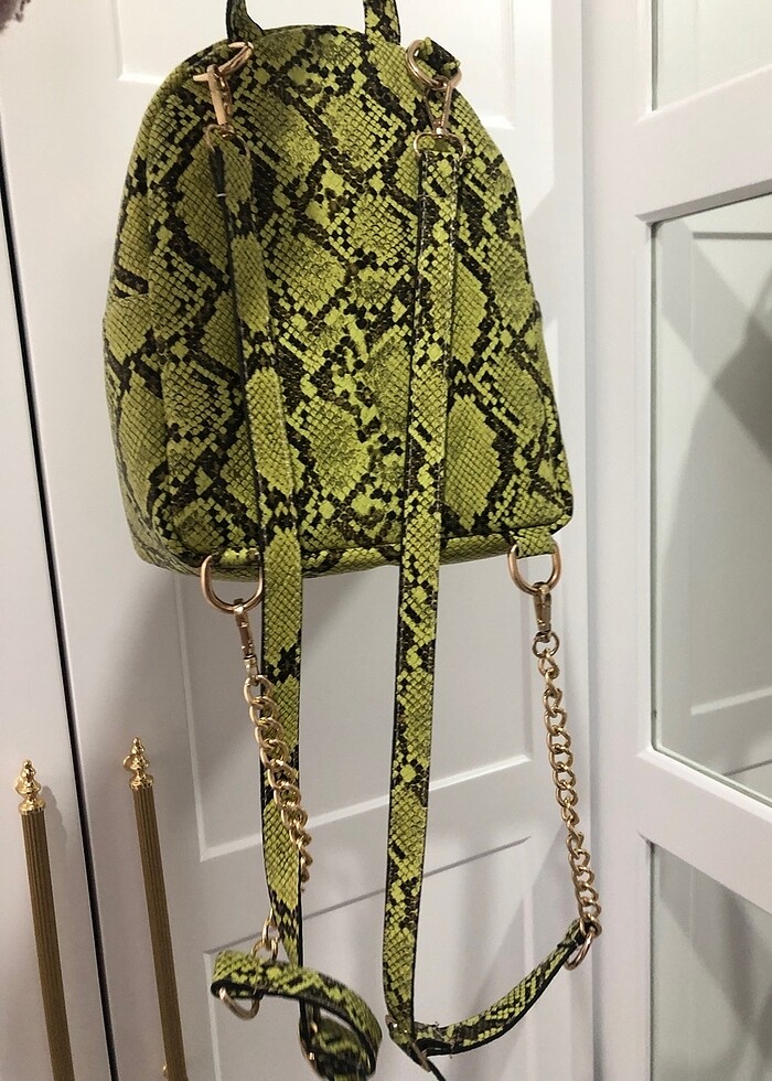 Yılan deri görünümlü çanta - Görsel 3