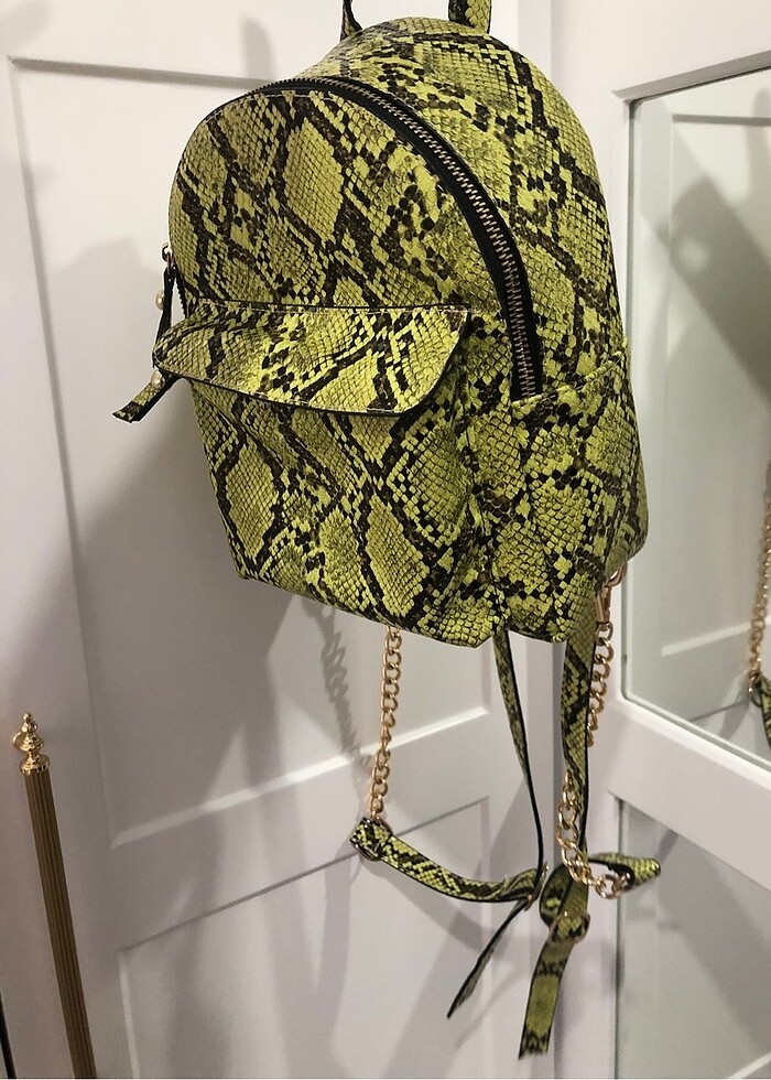 Yılan deri görünümlü çanta - Görsel 4