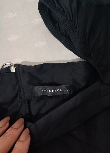 Trendyol & Milla Siyah crop bluz