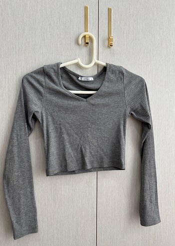 Gri V Yakalı Uzun Kollu Crop Top