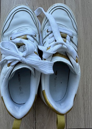 37 Beden Lacıste Beyaz Kadın Spor Ayakkabı Velcro Bantlı