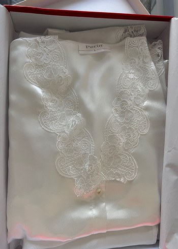 Beyaz Nakışlı Kadın Gecelik - Görsel 4