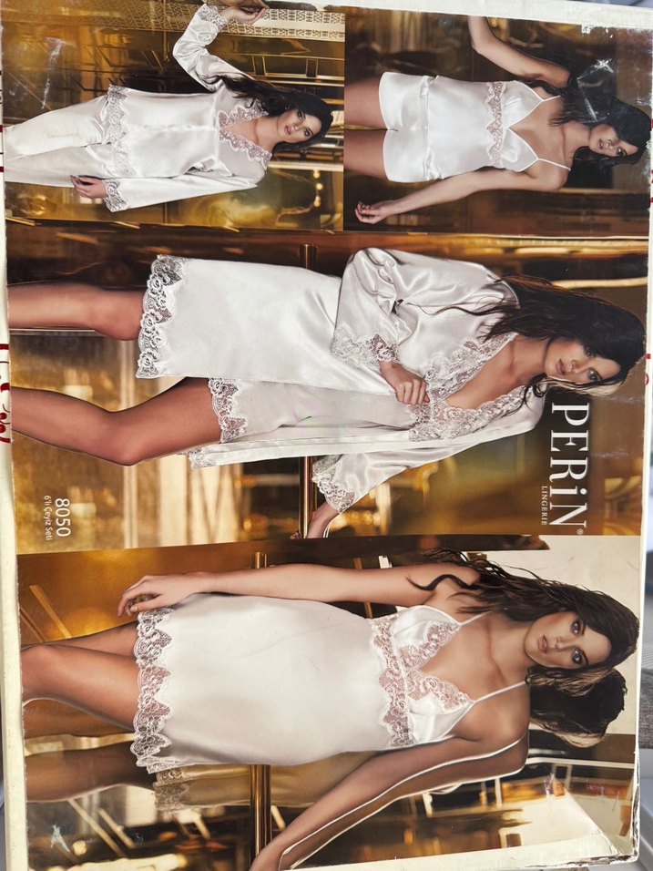 Beyaz Nakışlı Kadın Gecelik - Görsel 2